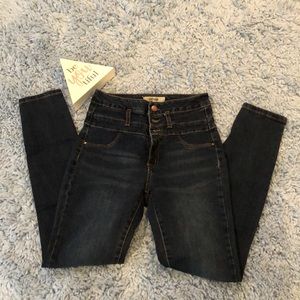Like new Refuge hi-waist faded skinny jeans